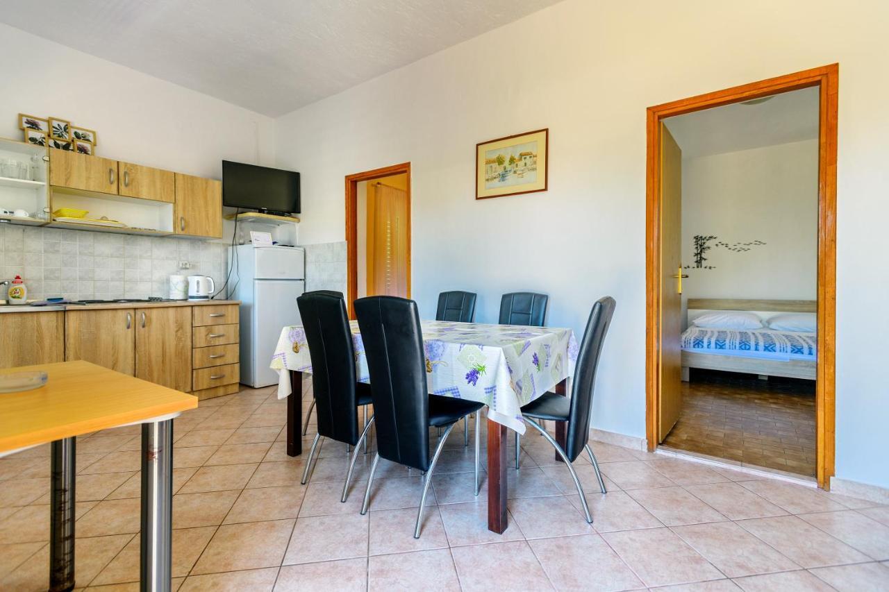 Apartmant Prosika Паг Экстерьер фото